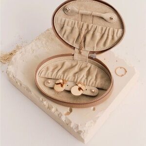 NWOT Cuyana Travel Jewelry Case